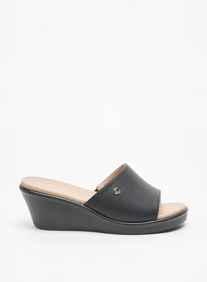 لو كونفورت صنادل نسائية بكعب إسفين سهل الارتداء