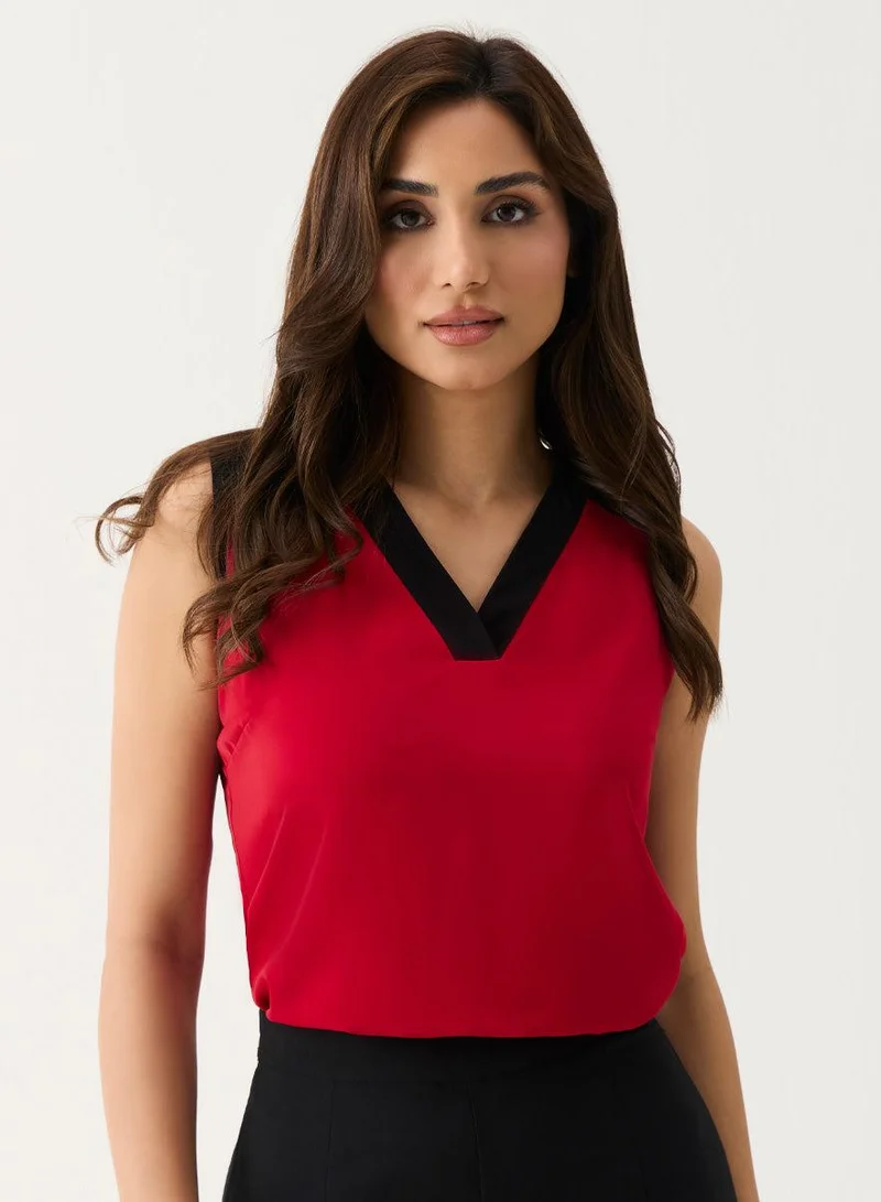 Zigzag White Sleeveless Plain Chiffon Top