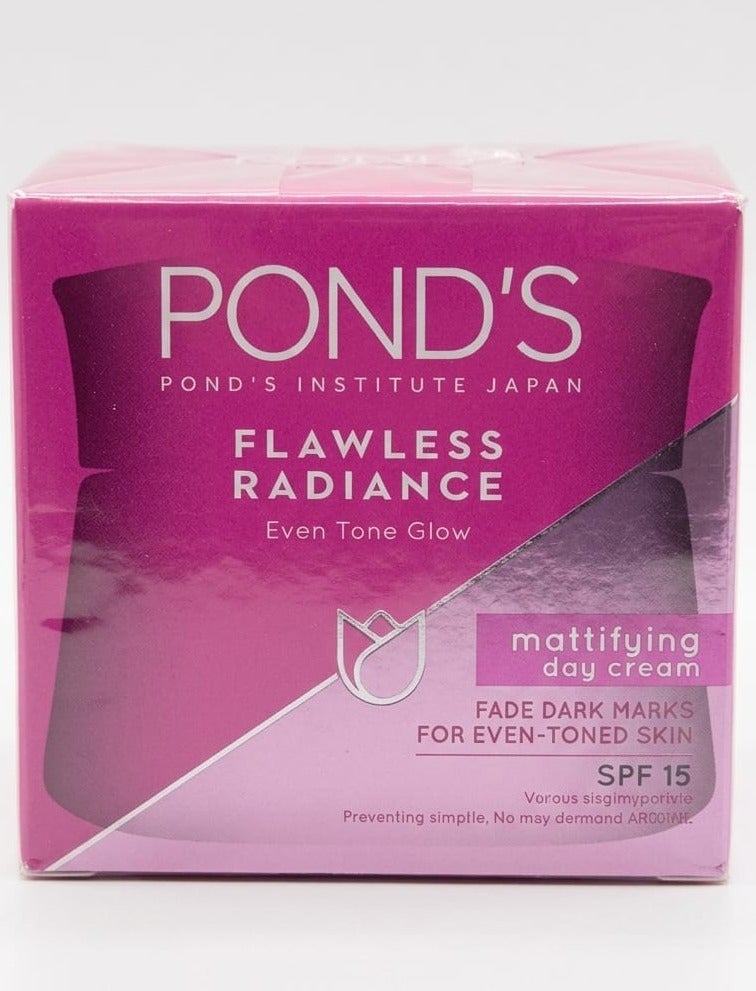 Pond's Flawless Radiance Even Tone Glow Mattifying Day Cream SPF15 - 50g - Image 1
