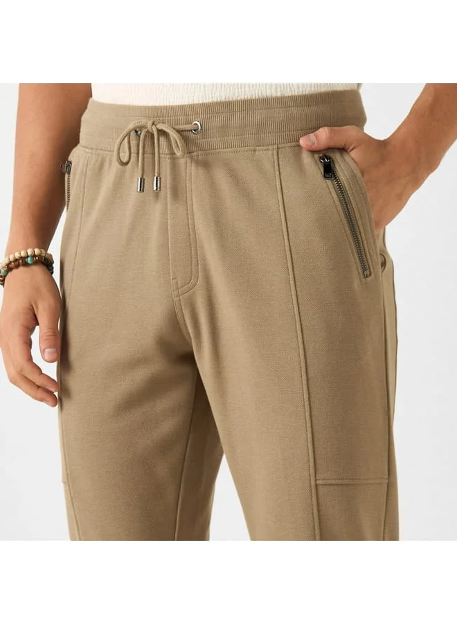Iconic Iconic Solid Slim Fit Joggers with Drawstring Closure and Pockets