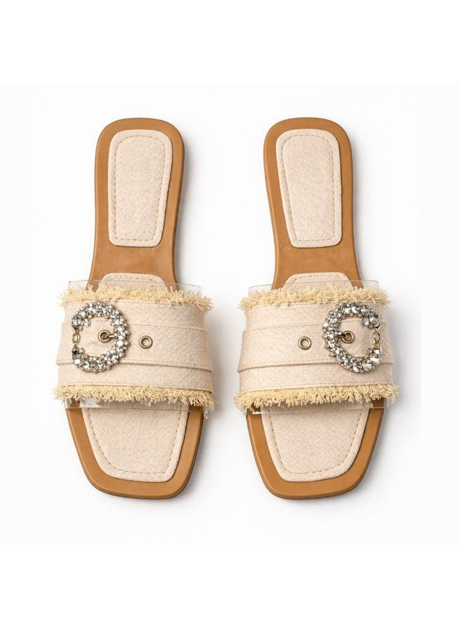 سليبر حريمي أنيق بحزام شفاف وتفاصيل كريستال صيفي مقدمة مربعة بنعل فلات مريح – تصميم عصري - Image 1