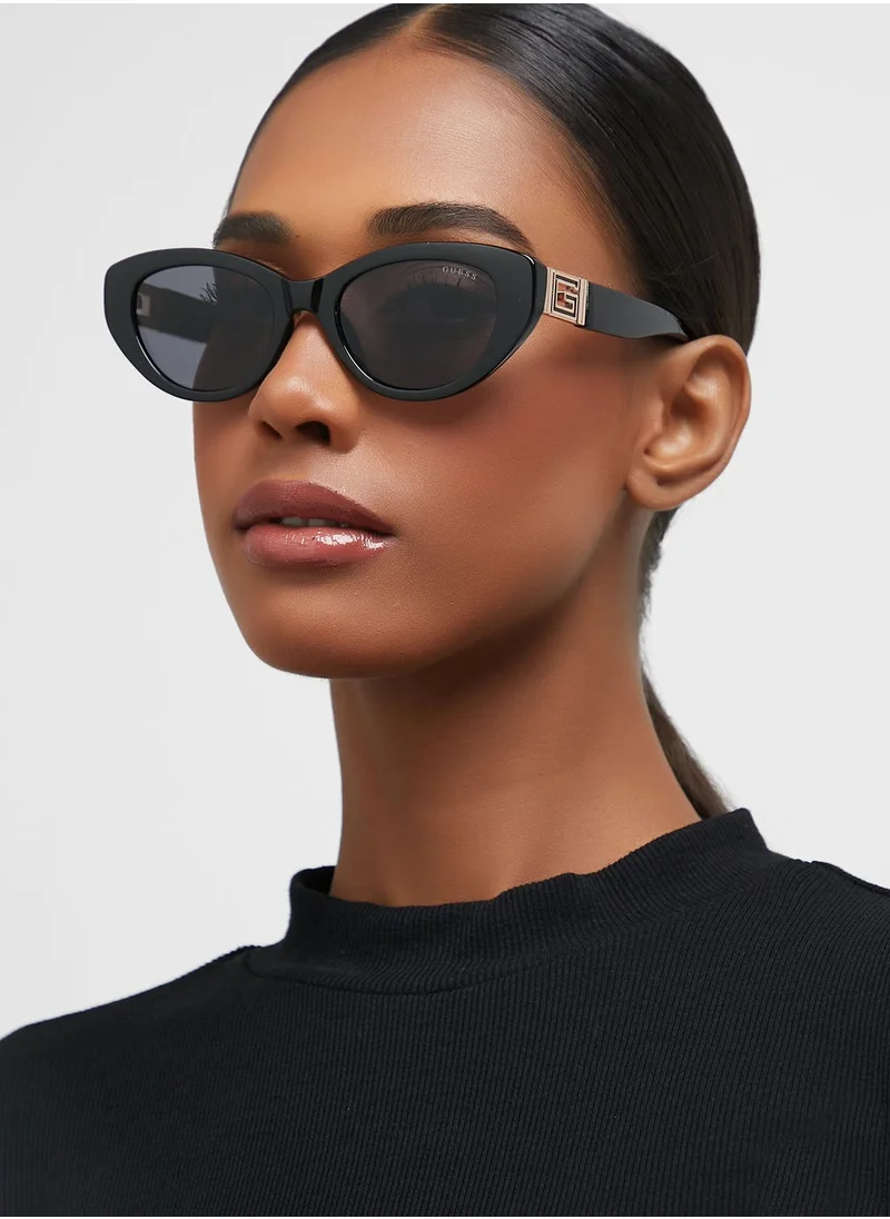 GUESS Oval Shape Sunglasses