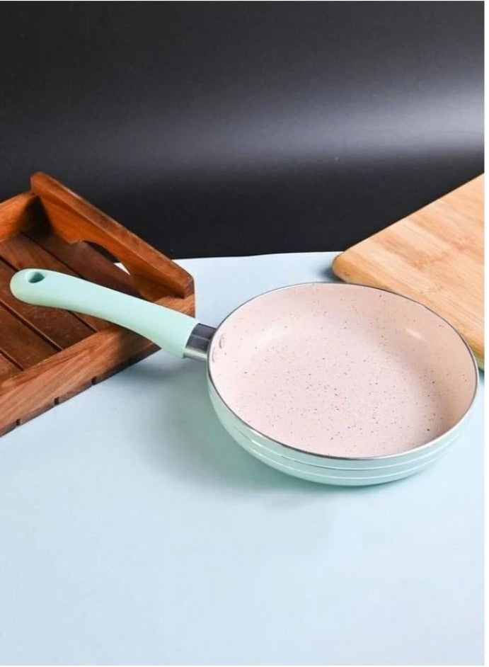 Non-stick pan for cooking eggs and pancakes -14CM - Practical design for easy food preparation - Image 1