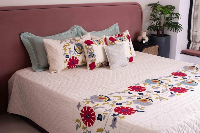 CASA AMI CASA AMI Abigail Bedcover Set Luxury Flat Bedcover King Size Preminum Quilted Design for Bed 1 bedcover 2 Pillow Covers and 2 Cushion Covers Fabric Linen  - Image 2