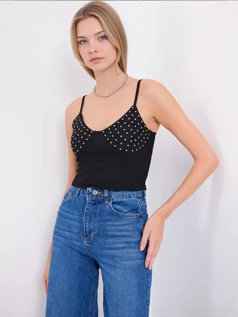 BIG DART BDART Embroidered Fitted Crop Top with Crew Neck