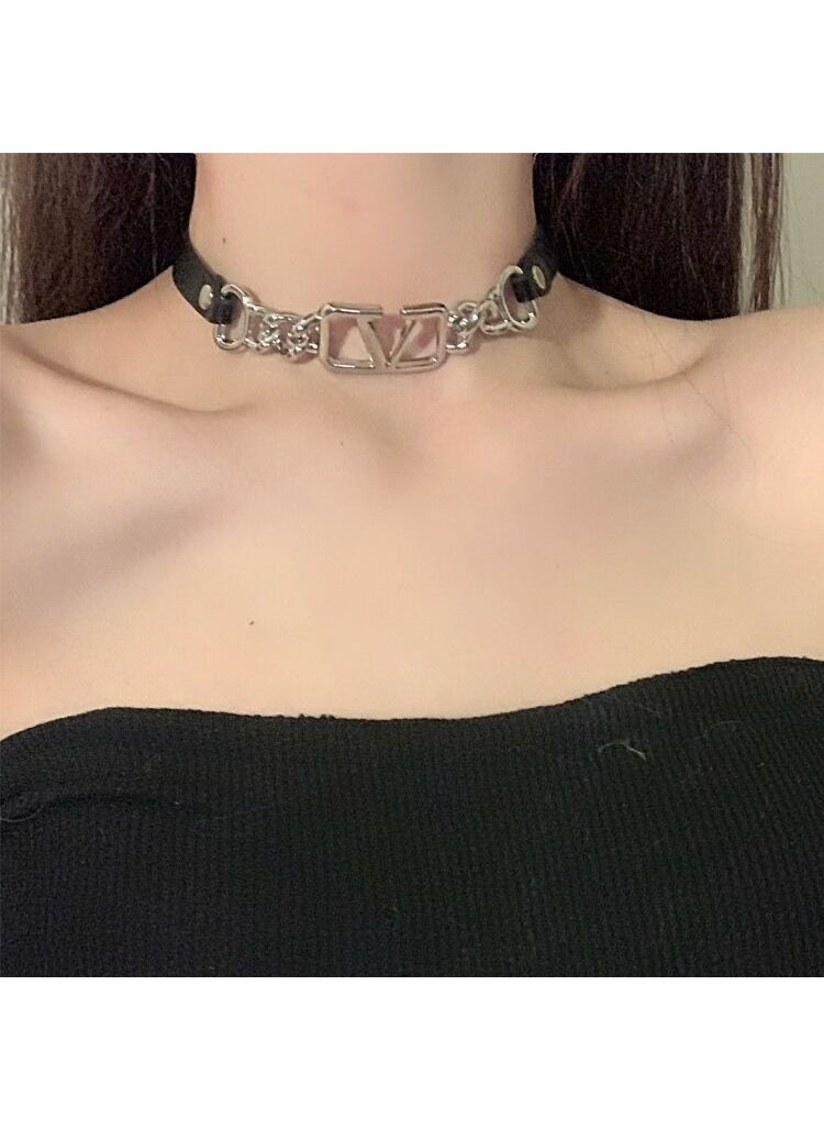 Chic Metal Letter Necklace European Leather Womens Choker Silver V-shaped female collar 
