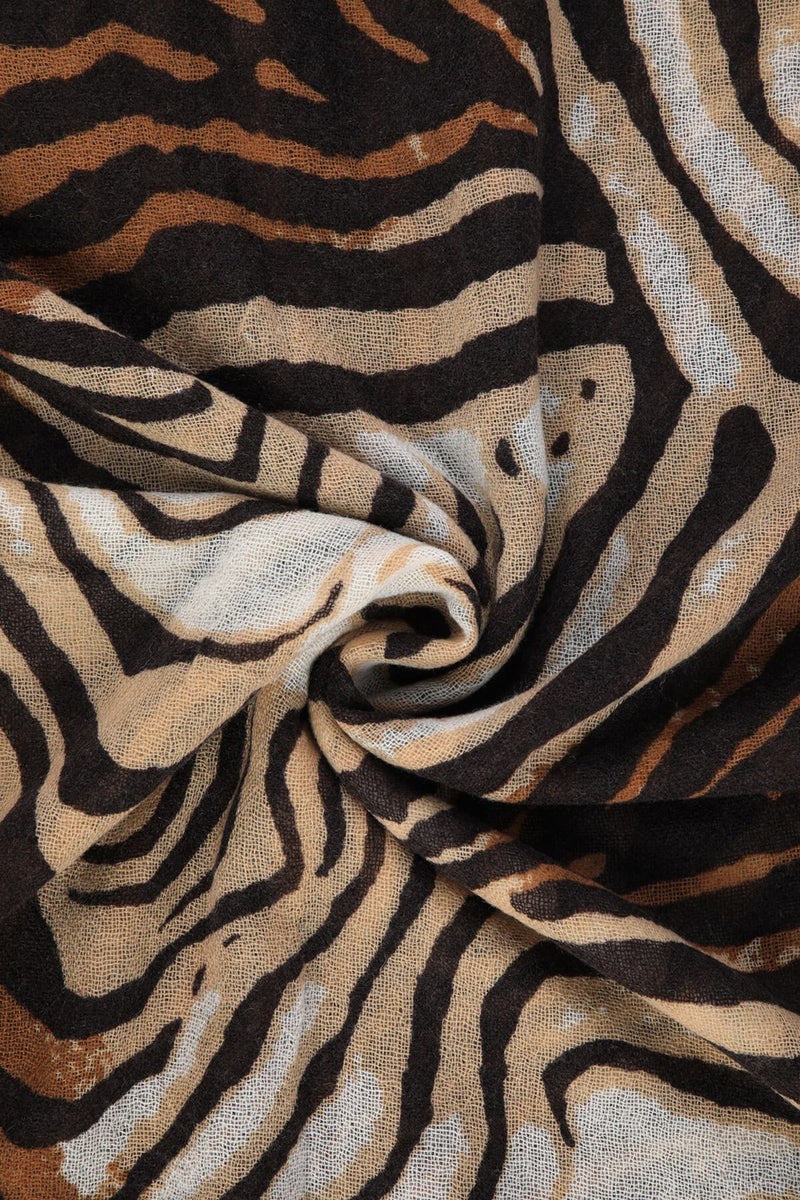 Hatem Saykı Hatem Sayki Sayki Woman Patterned 100% Wool Shawl - Image 3