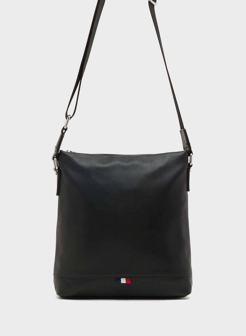 Robert Wood Casual Crossbody Bag - Image 1