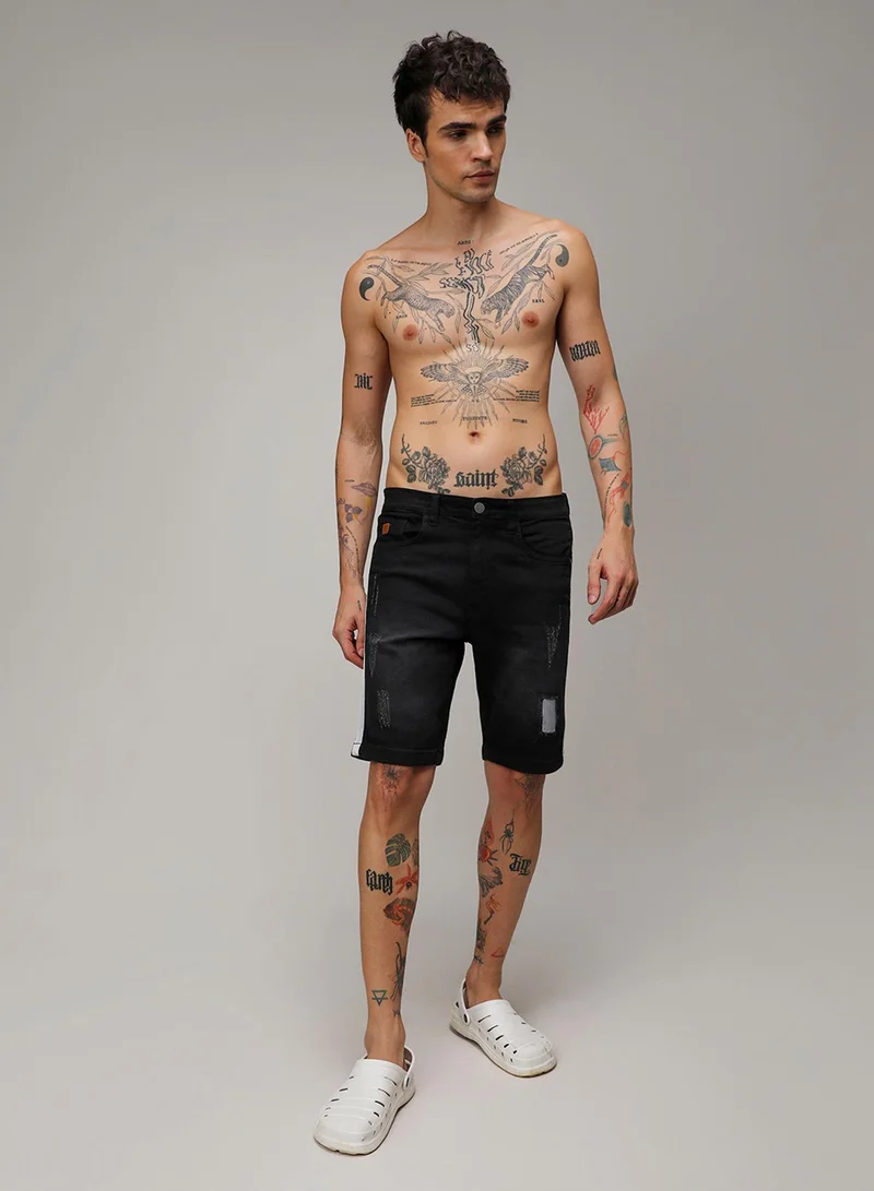Campus Sutra Campus Sutra Men's Charcoal Black Heavy Distressed Cargo Denim Shorts For Casual Wear | Medium-Wash | 5 Pocket | Button Closure | Denim Shorts Crafted With Comfort Fit For Everyday Wear