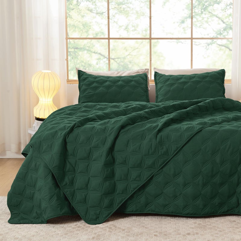 Litanika Oversized King Quilt Bedding Set120x120Inch Super King Emerald Green Comforter Bedspreads Lightweight Bed Coverlets Boho Bedding Cover Decor All Season 3 Pieces 1 Quilt 2 Pillowcases