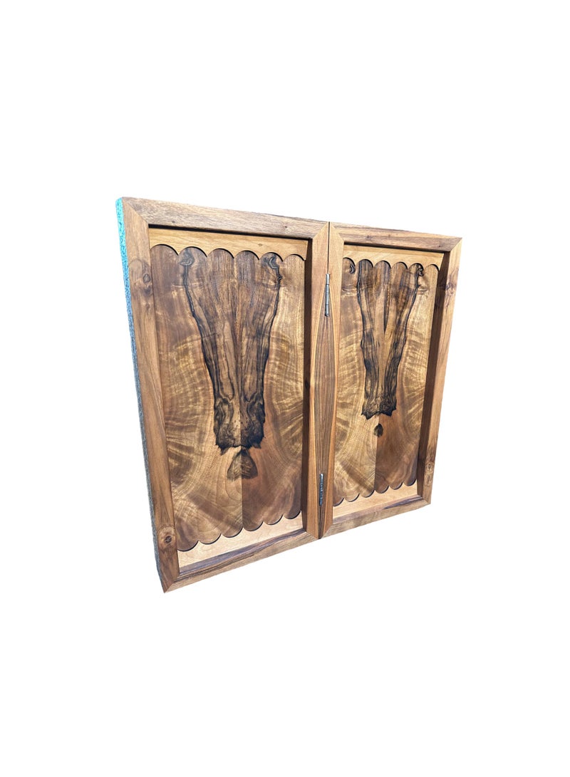 Royal Guardian – Luxury Walnut Backgammon Masterpiece - Image 3