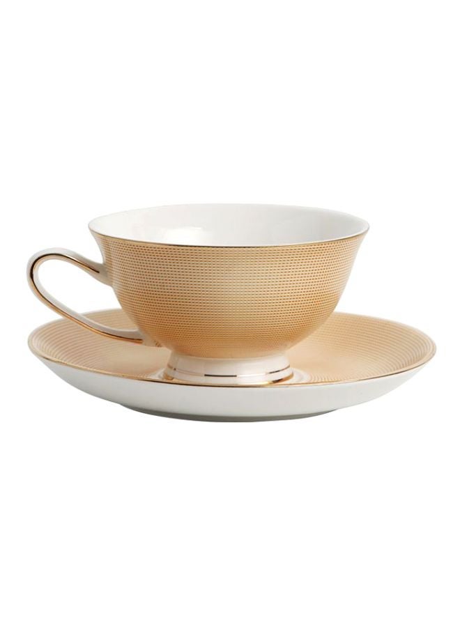 2-Piece Ergonomically Designed Fade-Proof Comfortable Grip Cup And Saucer Beige/White 200ml - Image 3