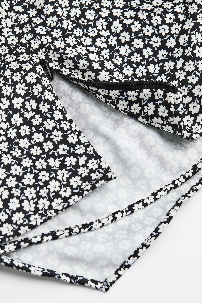 اتش اند ام بلوزة ساتان بتصميم ملفوف