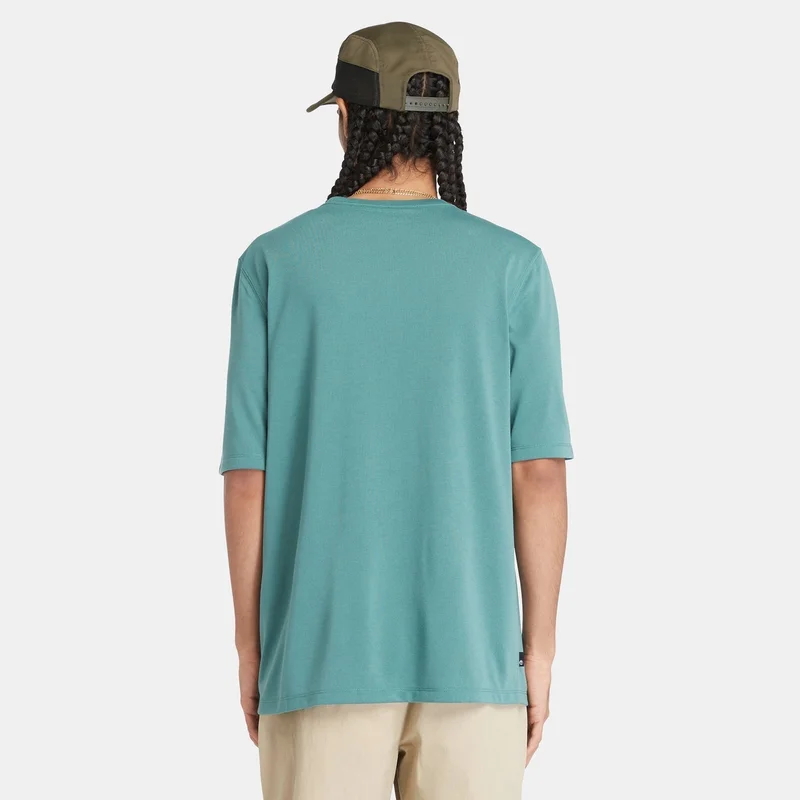 تمبرلاند تيشيرت رجالي للحماية من الأشعة فوق البنفسجية برسومات خارجية