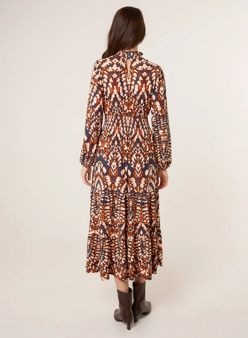 بلو فانيلا فستان بياقة عالية مكشكش وخصر مطاطي