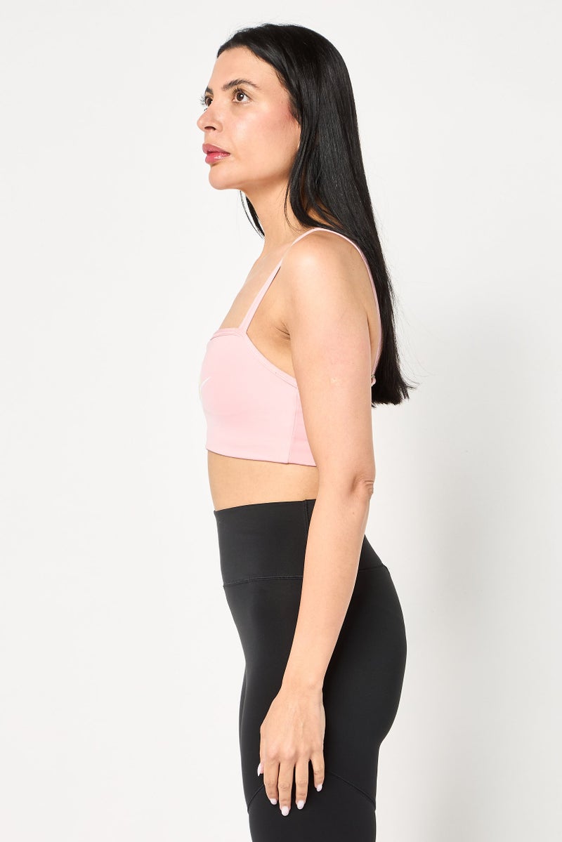 Nike حمالة صدر رياضية مبطنة بشعار العلامة التجارية للنساء، وردي - Image 3
