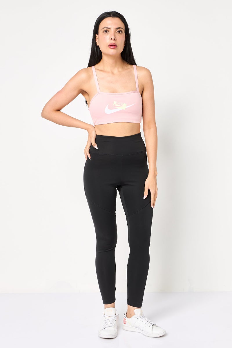 Nike حمالة صدر رياضية مبطنة بشعار العلامة التجارية للنساء، وردي - Image 2