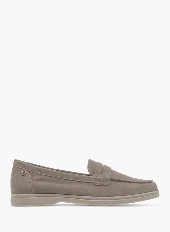 سيليست Women's Cutout Detail Slip-On Loafers