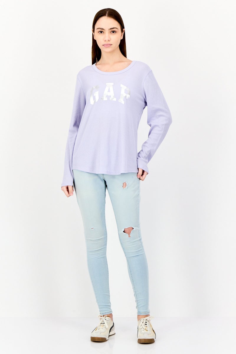 GAP قمصان نسائية بأكمام طويلة وطباعة جرافيك على شكل طاقم، بنفسجي - Image 4