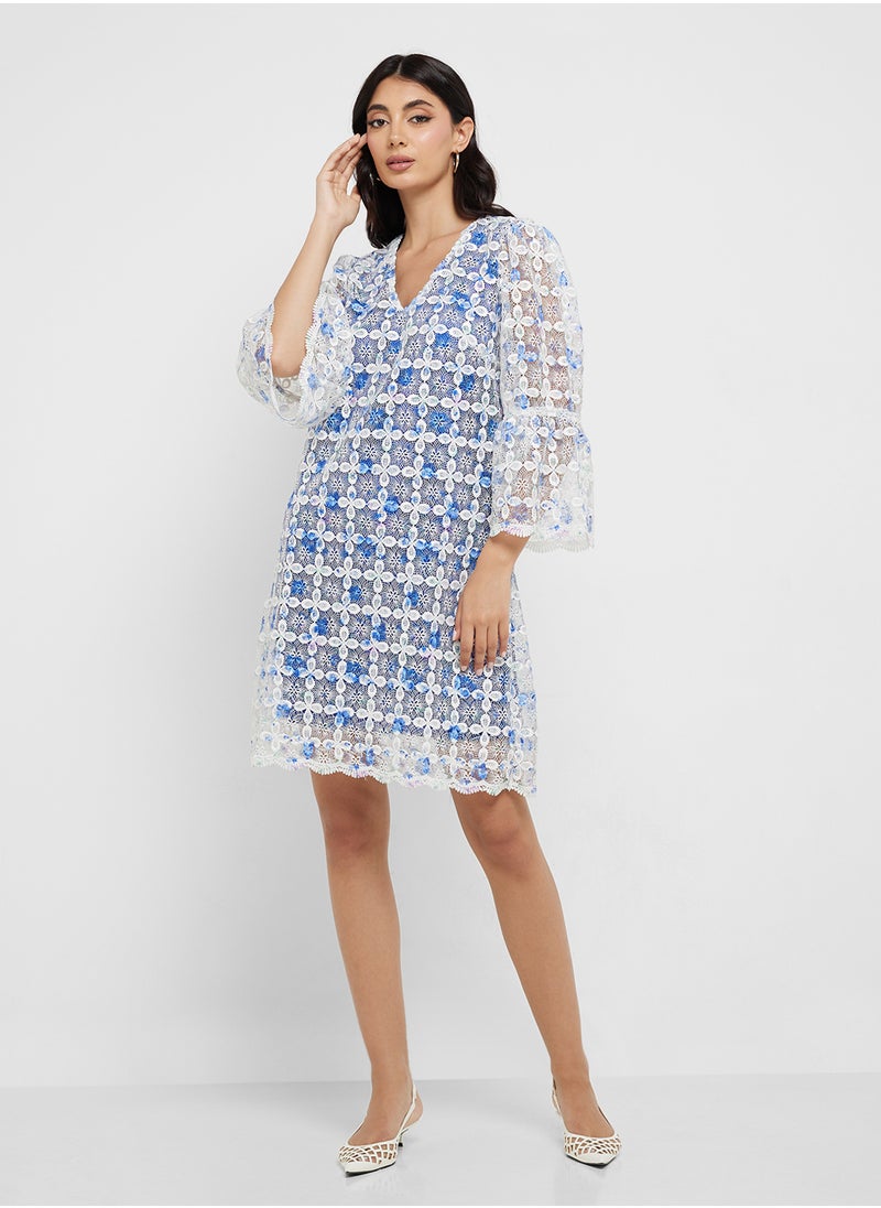 YAS V-Neck Mesh Detailed Dress  - Image 4
