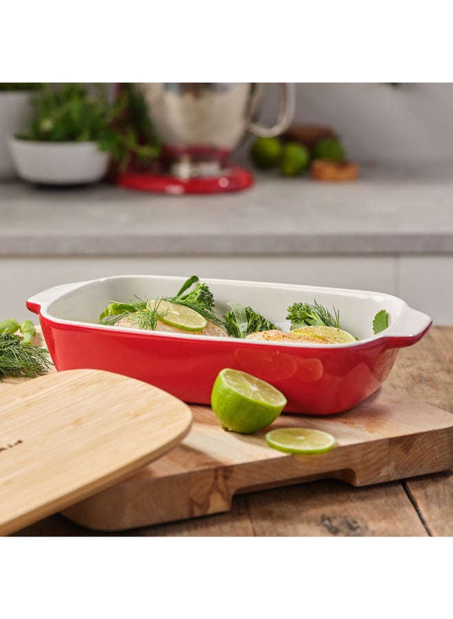 KitchenAid Stoneware Medium Baking Dish with Bamboo Lid Empire Red and Brown 1.9 Liter CC006106-001 - Image 5