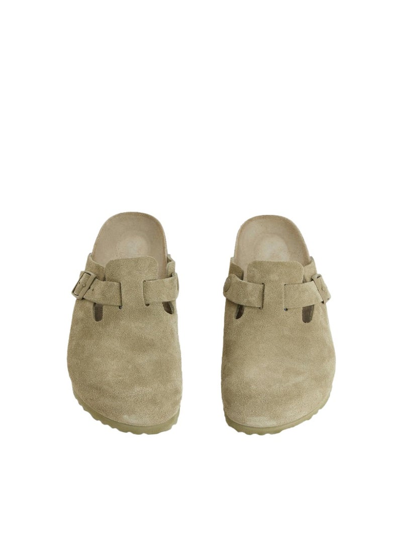 BIRKENSTOCK Crafted from high-quality genuine suede leather for a soft, breathable, and luxurious feel. - Image 3