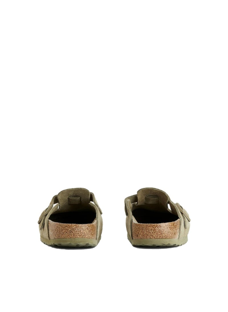 BIRKENSTOCK Crafted from high-quality genuine suede leather for a soft, breathable, and luxurious feel. - Image 4