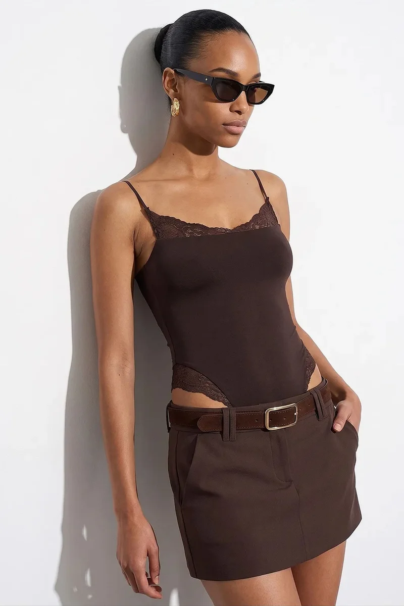 Dilvin Coffee Brown DILVIN Lace Sleeveless Slim-fit Bodysuit Blouse for Women | Best Price UAE