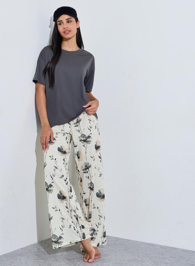 Styli Multi-Color Solid T-Shirt and Floral Print Wide Leg Pants Pyjama Set - Image 1