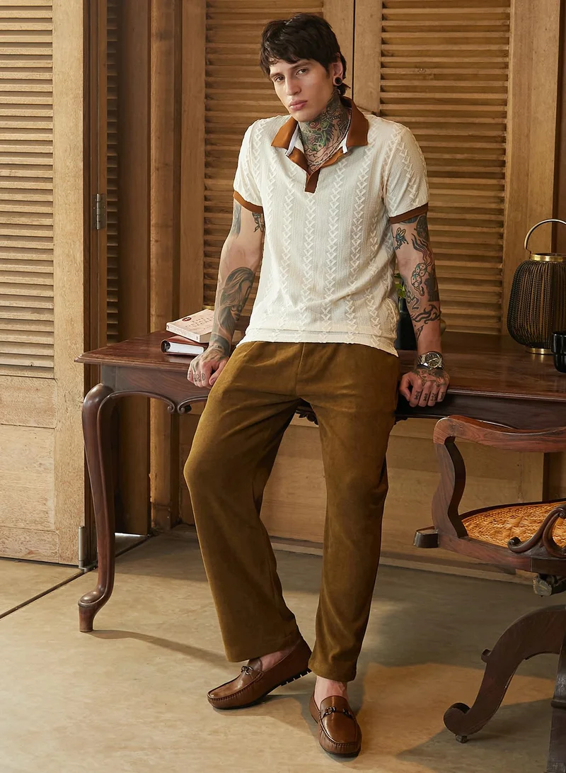 Campus Sutra Men's Daisy White & Russet Brown Arc-Tactile Polo T-Shirt