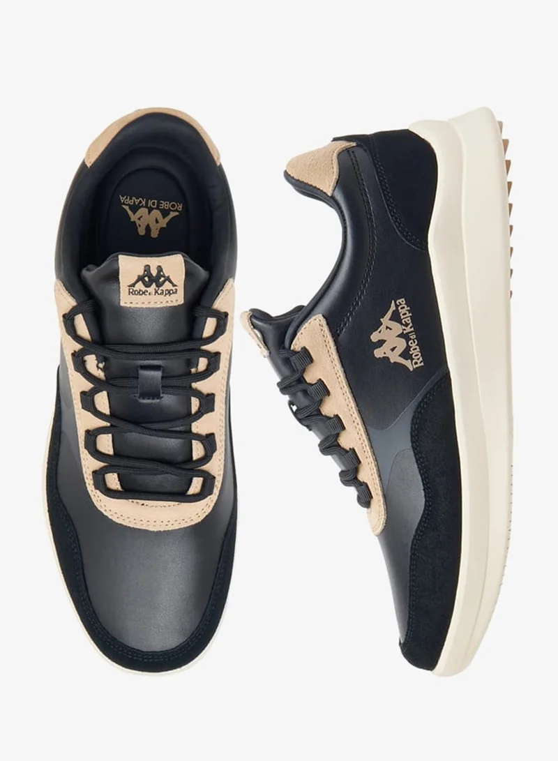 كابا حذاء رياضي رجالي بأربطة وتصميم متعدد الألواح