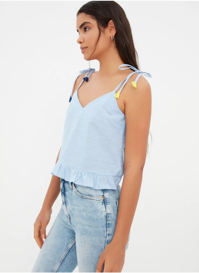 trendyol Tie Shoulder Ruffle Hem Crop Top