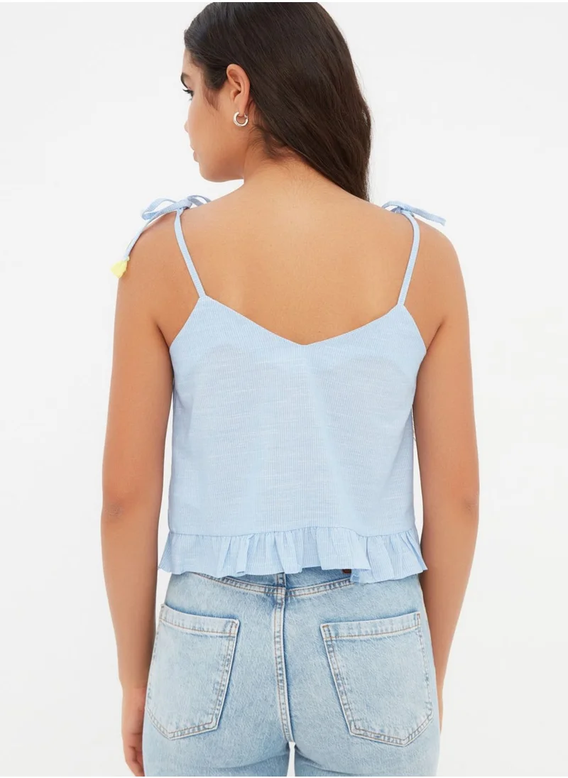 trendyol Tie Shoulder Ruffle Hem Crop Top