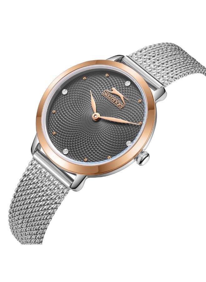 سلازنجر ساعة نسائية بعقارب وسوار شبكي فضي - Image 2