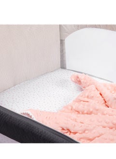 NINI Nini Baby 3-Piece Bassinet Bedding Set, Elegant Pink, Soft Cotton, Includes 2 Fitted Sheets & 1 Reversible Plush Comforter, Fits Bassinet Size Up to 50x80 cm  - Image 3