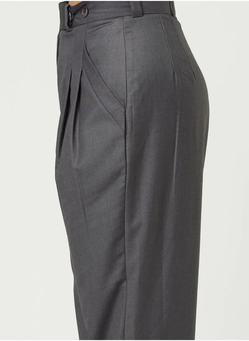 IZEL Back cut Over-sized Grey Two-piece Suit Set with pants