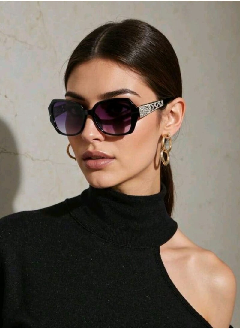 شي إن نظارات أنيقة بإطار هندسي وإكسسوارات للشاطئ للنساء  - Image 1
