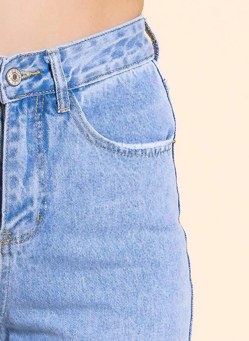 SHAPES HIGH-WAIST STRAIGHT FIT JEANS
