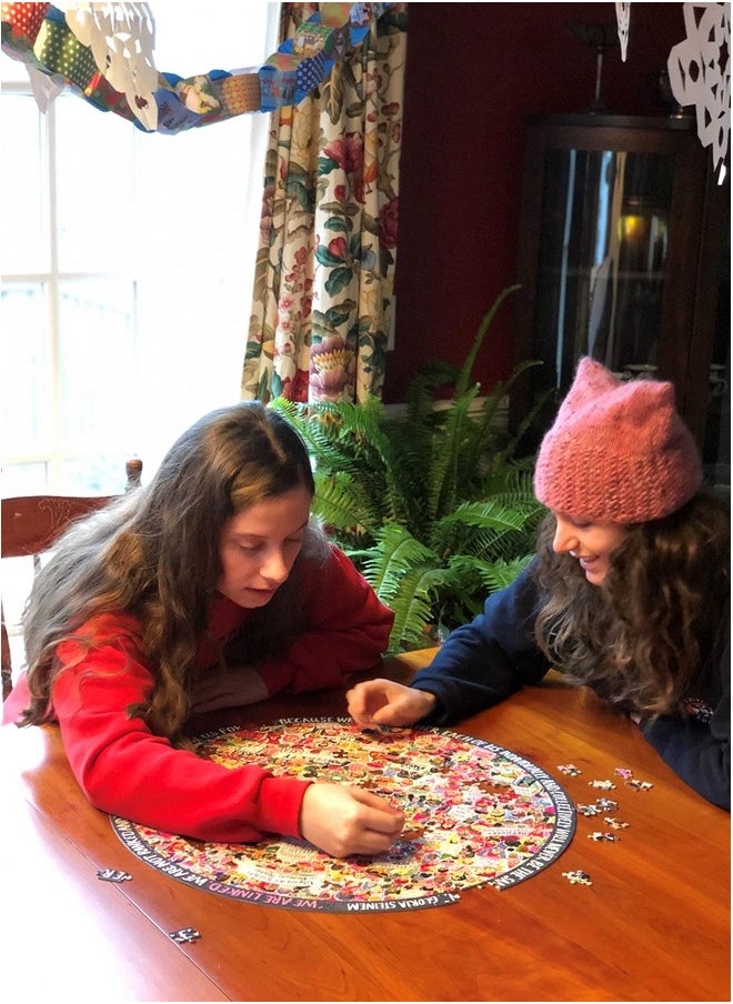 eeboo Piece And Love Women March! 500 Piece Round Circle Jigsaw Puzzle Puzzle For Adults And Families Glossy Sturdy Pieces And Minimal Puzzle Dust  - Image 5
