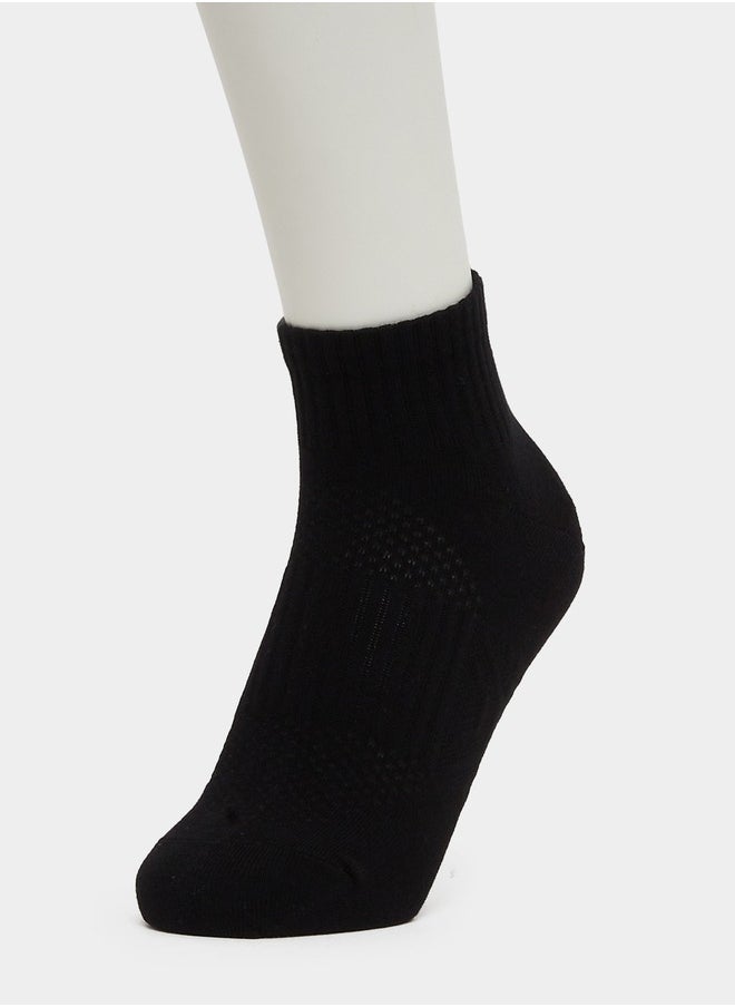 Styli Styli Set of 4 - Ribbed Ankle Socks  - Image 2