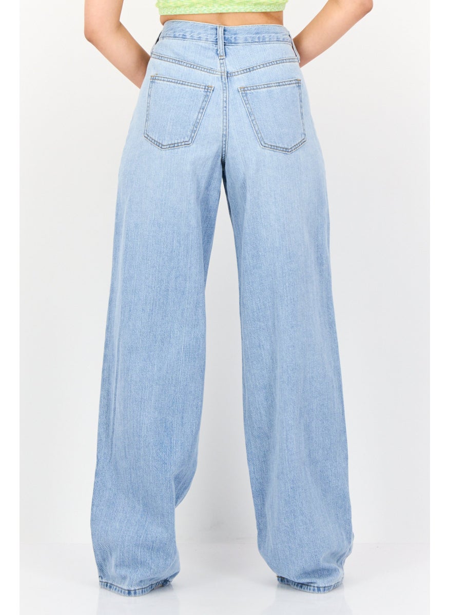 Universal Thread Women Relaxed Fit Washed Non-Stretchable Long Jeans, Light Blue  - Image 3
