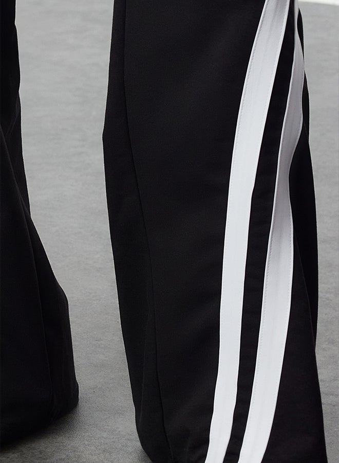 trendyol Black Color Blocked Stripe Detailed Wide Leg Knitted Sports Sweatpants  - Image 4