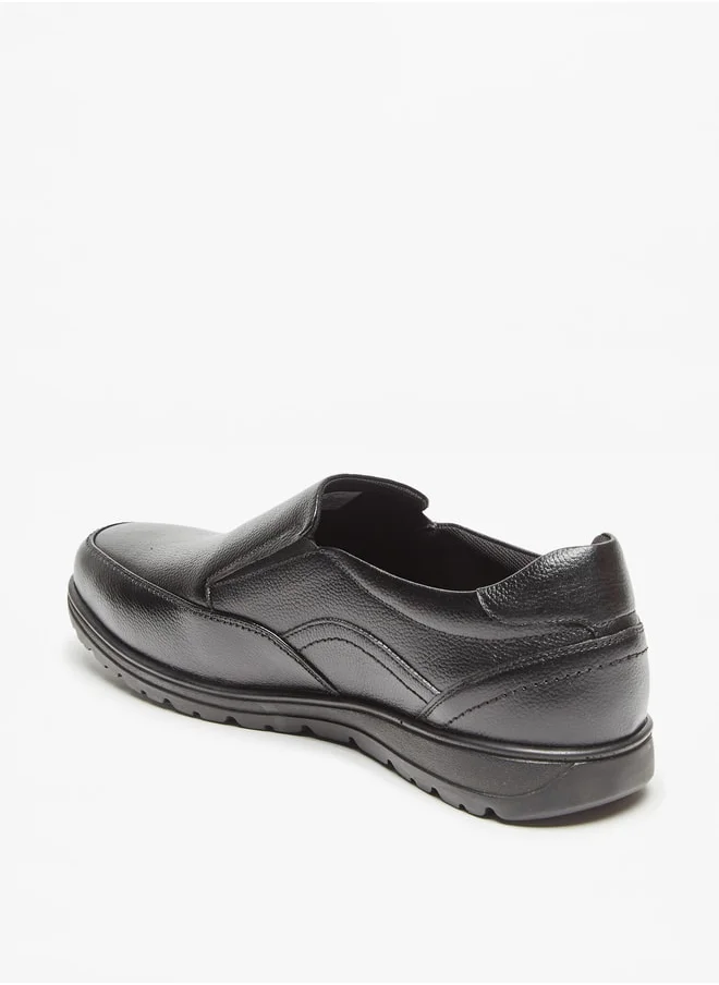 لو كونفورت Men Textured Slip-On Loafers