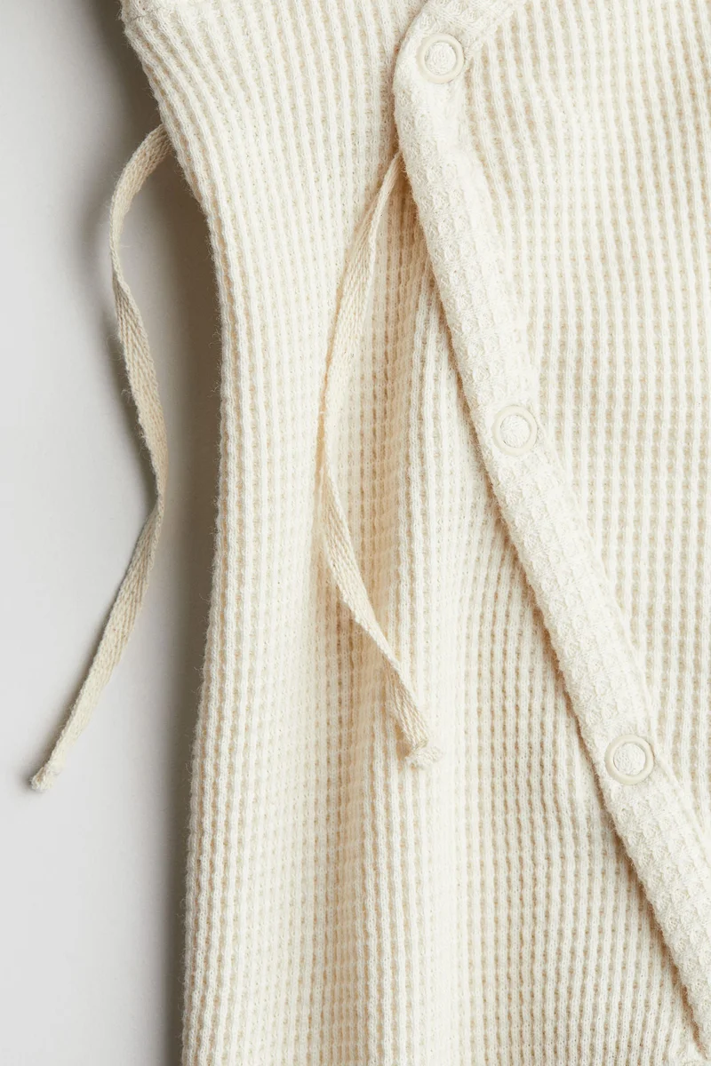 H&M Waffled cotton romper suit