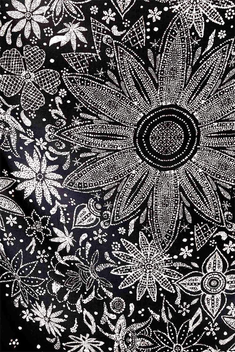 Neasow Bohemian Tapestry Wall Hanging, Black and White Floral Tapestry with Dotted Daisy Medallion Print Bedroom Boho Hippie Home Decor 36Ã—48 inch - Image 4