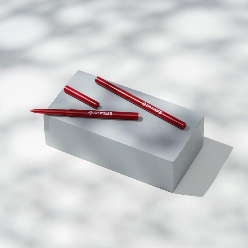 W7 Lip Twister Lip Liner - 2Pcs - Creamy & Blendable Lip Makeup For Definition & Shape (Red) - Image 2
