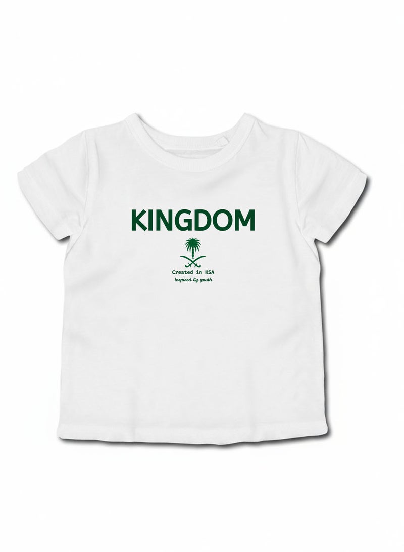 لوحة تيشيرت قطن للأطفال مناسب للأولاد والبنات لمناسبة اليوم الوطني السعودي أو للفخر بالانتماء للوطن في كل الأوقات - Image 1