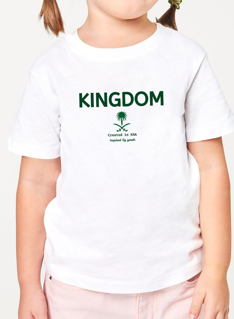 لوحة تيشيرت قطن للأطفال مناسب للأولاد والبنات لمناسبة اليوم الوطني السعودي أو للفخر بالانتماء للوطن في كل الأوقات - Image 2