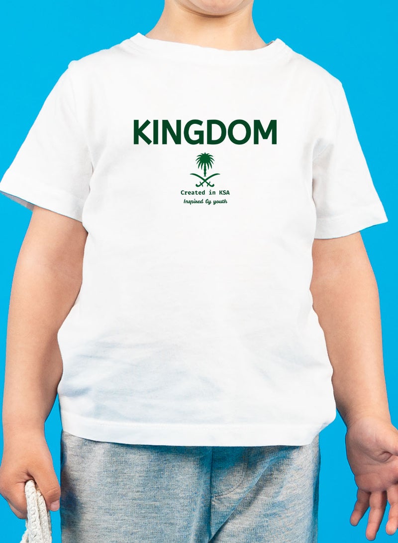 لوحة تيشيرت قطن للأطفال مناسب للأولاد والبنات لمناسبة اليوم الوطني السعودي أو للفخر بالانتماء للوطن في كل الأوقات - Image 4