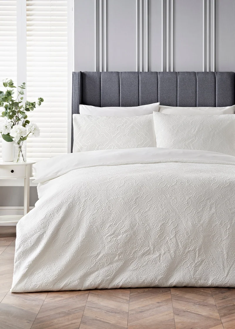 Matalan White Matelassé Duvet Set